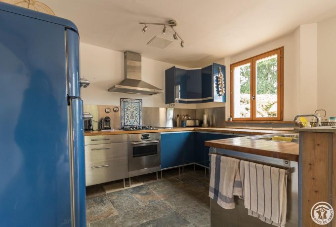 31G101586-3c9d6a6ed953480298edc30d7cfbb7bb