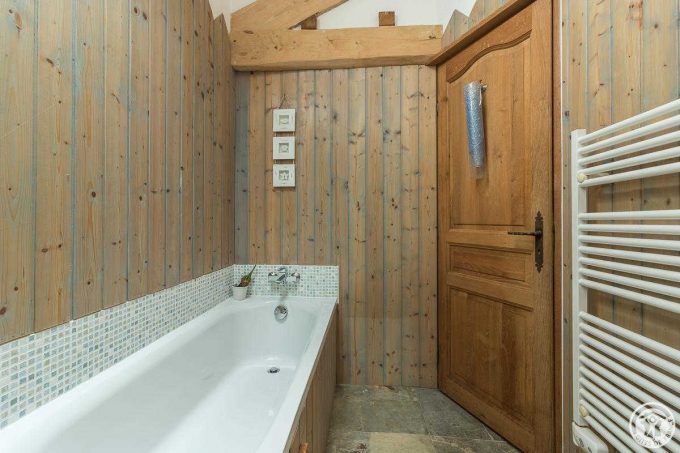 31G101586-3d9b712c28b6489998716951ea79329c