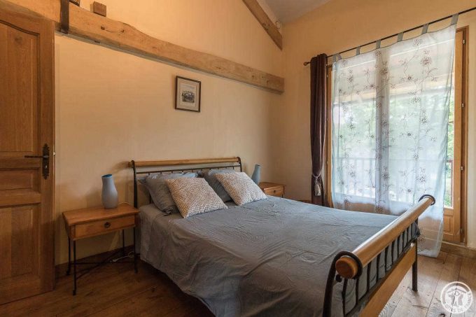 31G101586-5cb2df91faa14830b18c405d0d534494