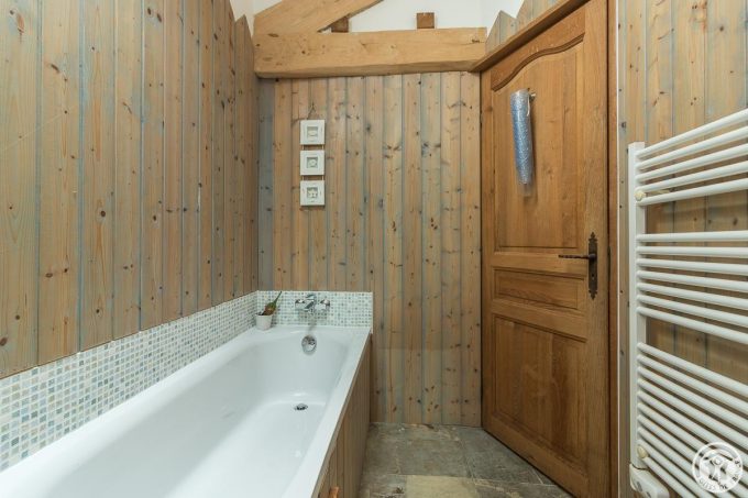 31G101586-5eecf8a1cbd0428c955f62e49bb35c4b