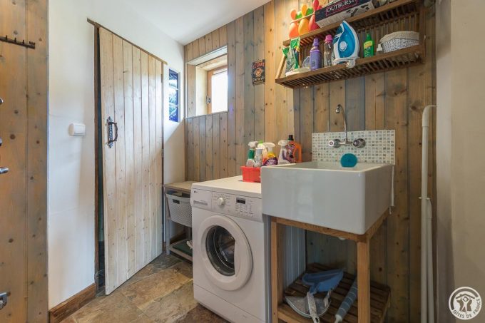 31G101586-92a76ec64ec748d29456bb20cb690173