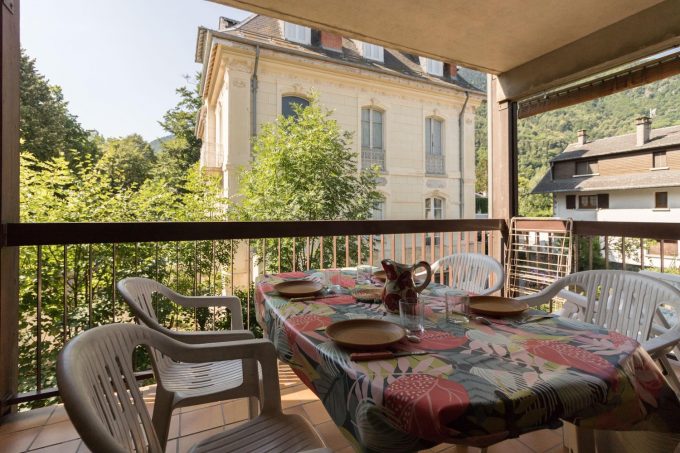 31G101588-7211a19d51134bc3877e88a30882a9db