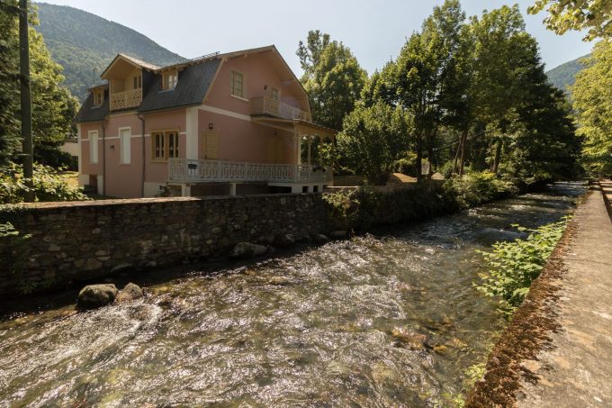 31G101588-9acdcc11afc945e6a7f9b7ae25e10092