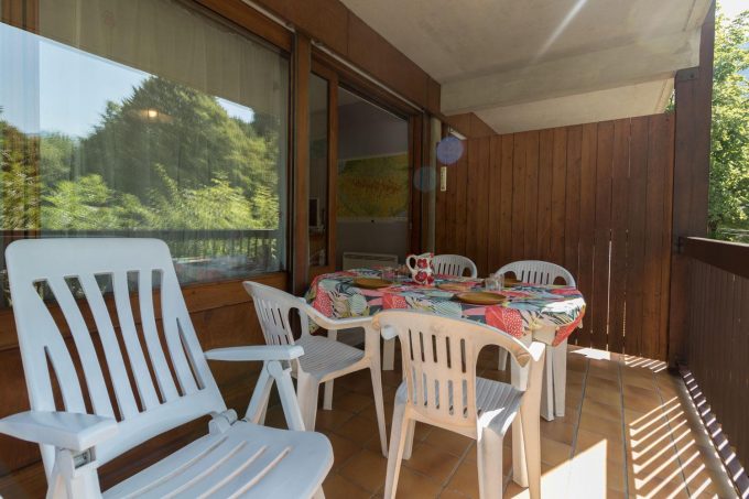 31G101588-c6edacae969f4937adb4c72ce3389c61