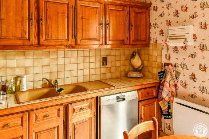 31G101589-3876a5d7351248d28483875b34b313ab