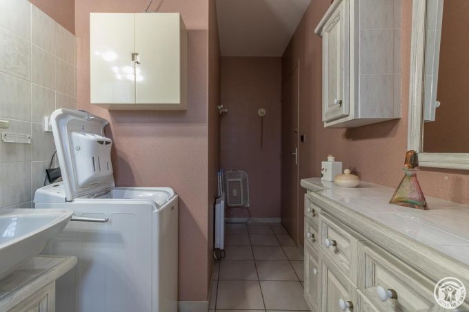 31G101589-65b4515342b6451d9fe3c600a072bbaf