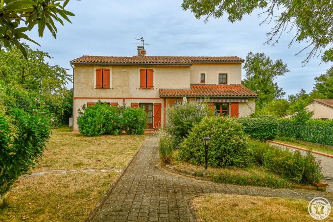 31G101589-6a80b1c1ae474dc79576d42358fd616c