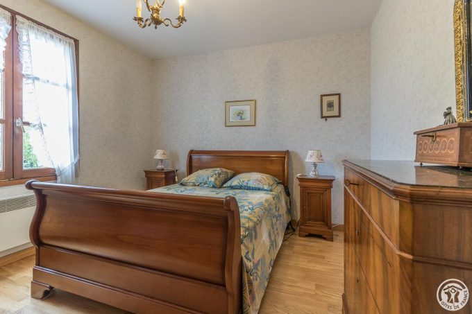 31G101589-ac1e1f21e5b54bb4be16dcd9db2f02cf