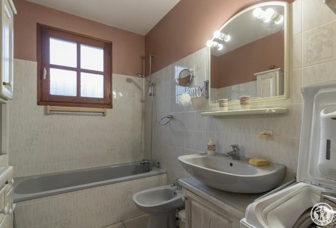 31G101589-c6f84d0ceb294fbeb9ec574afcbd3d1f