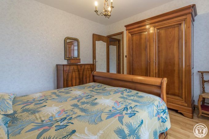 31G101589-d90e2f2c0a1f49859ef8e1908a05a3d3