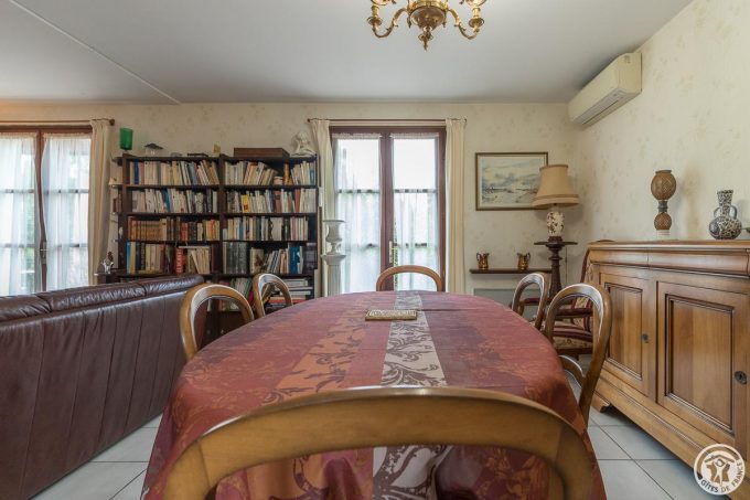 31G101589-f500307e66134f4a8876ad1b518e4863