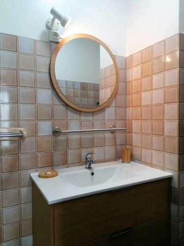 31G101594-6f9a1e8425c04d62aee2266dc8053b94