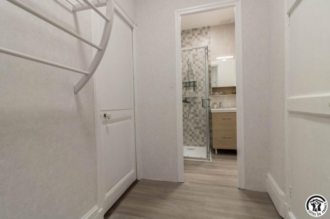 31G101603-56f07aa9513e45f590619e09ddf4bebe