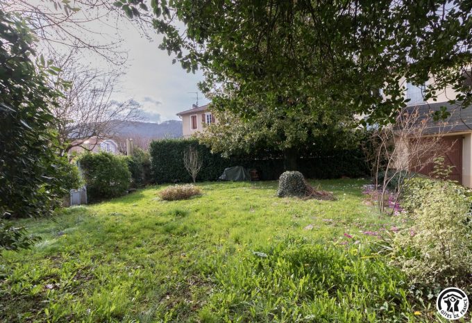 31G101603-66ba2adddb7c438ba0c04fd369c54830