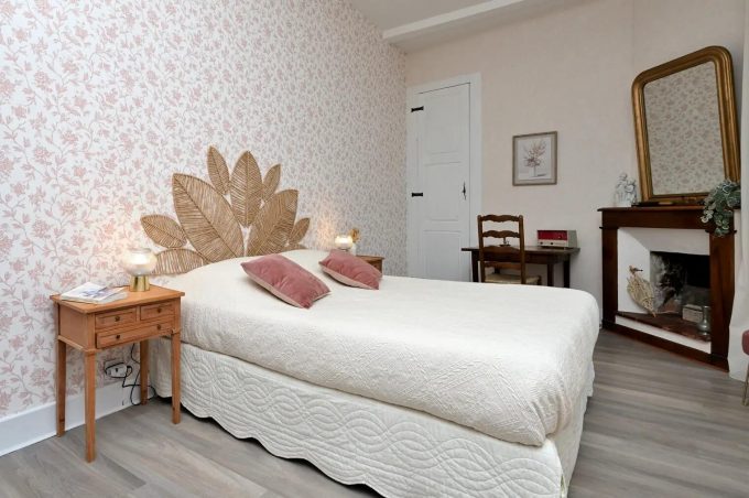 31G101603-68083ea9127744ff8288e10b77c268b7