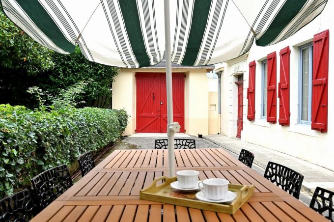 31G101603-6f03edbe9c5943f89987771c38ca63d2