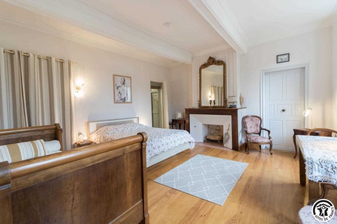 31G101603-94a19fa698b24462b4f57e7ff6446d98