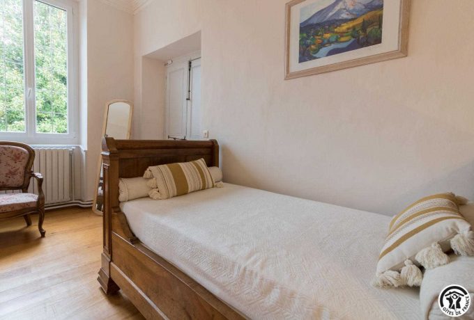 31G101603-9aac47eef0b44d849302f150e5bcbab3