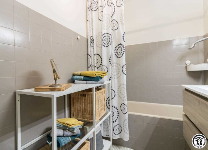 31G101603-a151561a19b24ad7b3bc9b4bafdc9dec