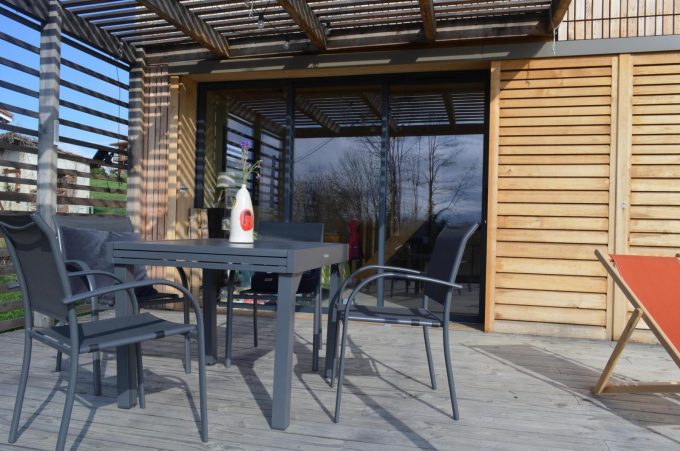 31G101605-5667320e72b245d492780995c9b236ed