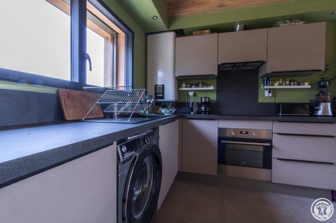 31G101605-7ff8f999f555479380b6c723f3eb90da