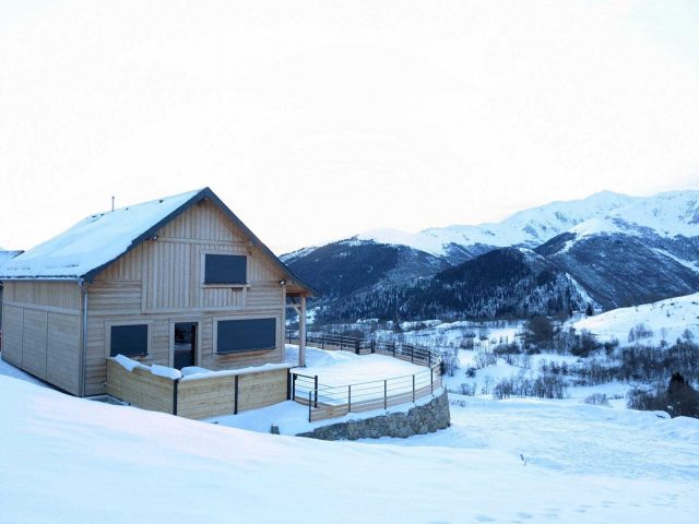 31G101608-0f81c041d9434b359bd907625f8359d4