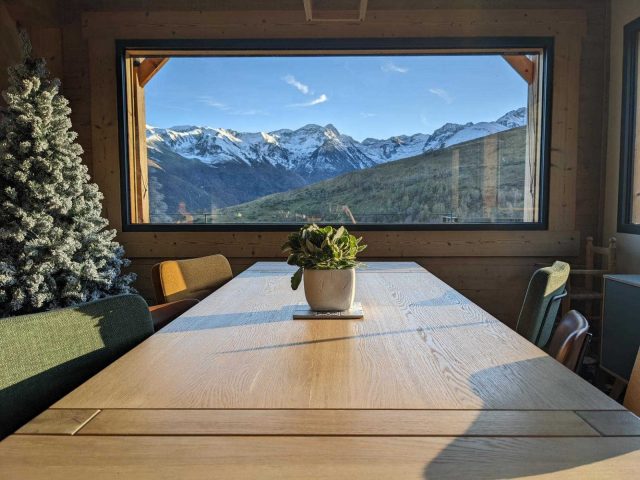 31G101608-242377dcbea648598112aaba6ea2f465