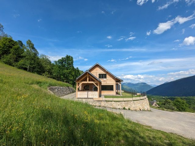 31G101608-7c5e8755db6647398383c81eb594d623