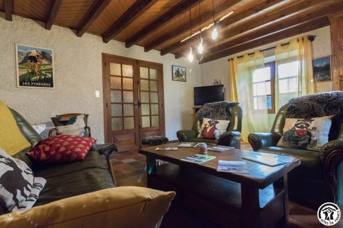 31G101609-87d6c38274d941ac9cb863b542e4c84b