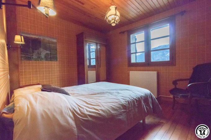 31G101609-9323e491cea5407ab790bb74b43d1b89