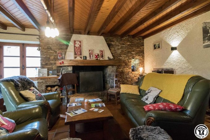 31G101609-edbccad2309c463e902b401f18637d51