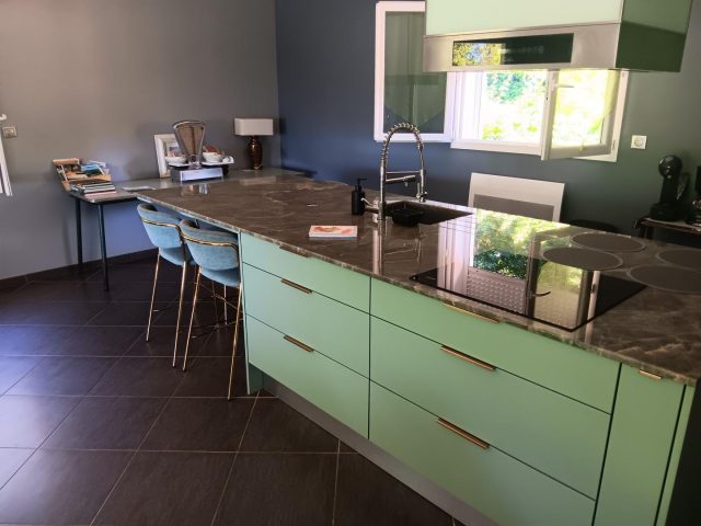 31G101620-6ee56fa681a444d0b4d7775db31c17f7