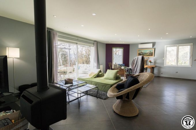 31G101620-d692d36b76ca474cbc5ec09e9dd64079