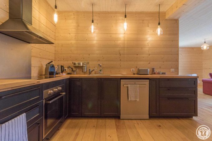 31G101631-a7e77c397fb94a8c93e4b94beed57e10