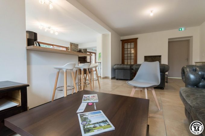 31G101649-9cbb1e58f24549dc860d3bdb8b380431