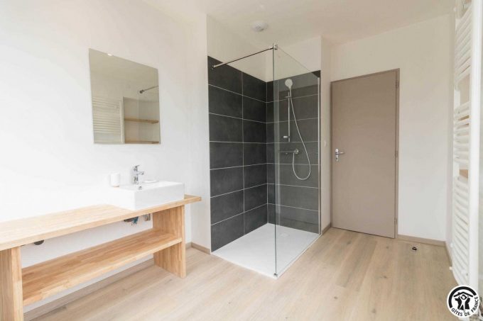 31G101649-d284270371c94b09bbb05d7e9fc9b8fd