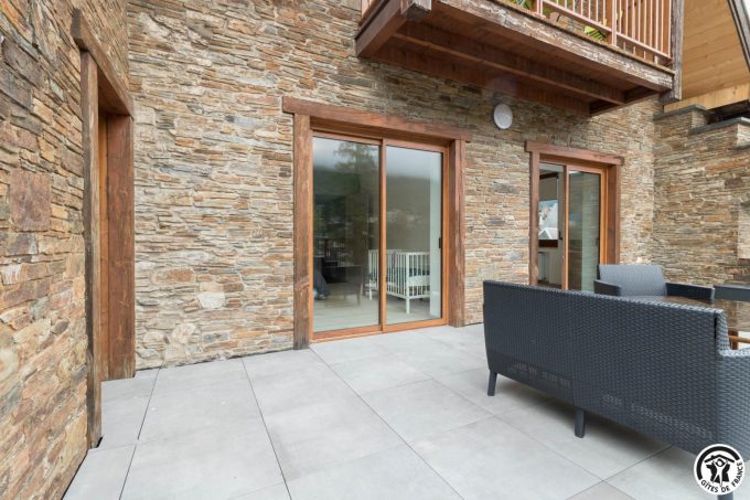 31G101649-dacb2221b2dd47c3a732a19c32b2f4fa