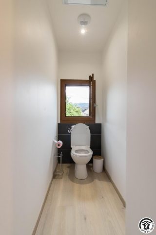 31G101649-de85a1a657fd40a6aaf3535bdcfb024d