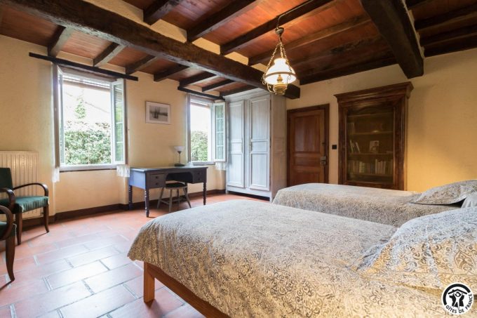 31G101650-52f9f9da347c45b58d9e10fb3f48289d