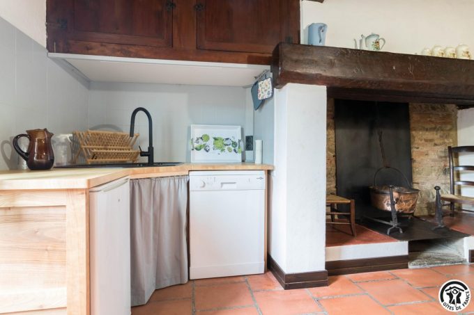 31G101650-b17b785af7744defa76e54276f7288ab