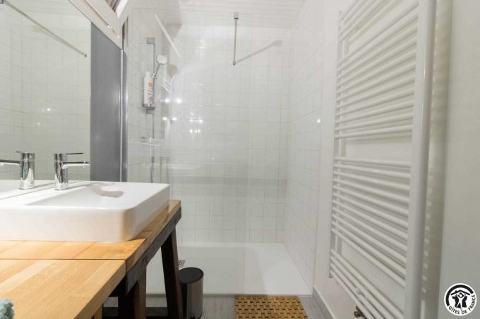 31G101650-d8216f8ab8e1408cbb815ac6075b2dee