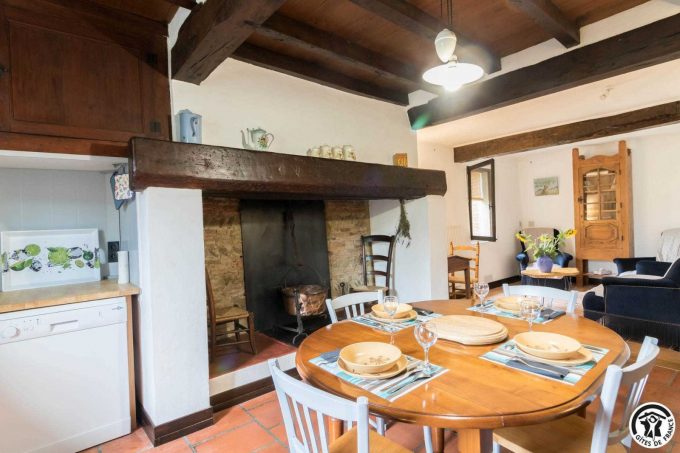 31G101650-f1963d3cb8c74db0bc5a585454441cec