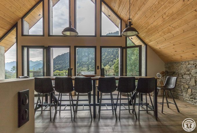 31G101655-021a3ea587a444c89b98a9130ac4565d