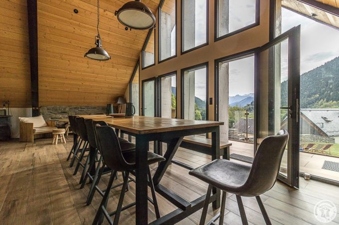 31G101655-515f58991c754894884c41e72a3385c6