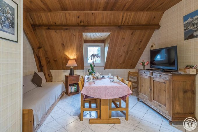 31G101657-2350bd0ca0a344fba92246d68e547ba9