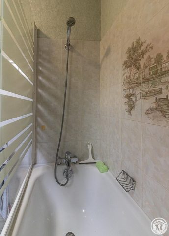 31G101657-3fe6fc6b27b34a34a1e4eea2aad53746