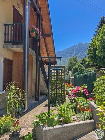 31G101657-60cf7a377aa5454dbe5ad7fc80acba38