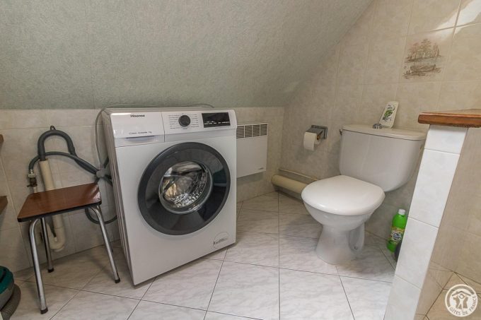 31G101657-d8f07f20e7754feebe942673e6d7f5bf