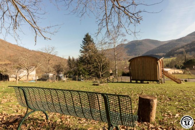 31G101666-0b438ae3dc074fca8404613c026523ff