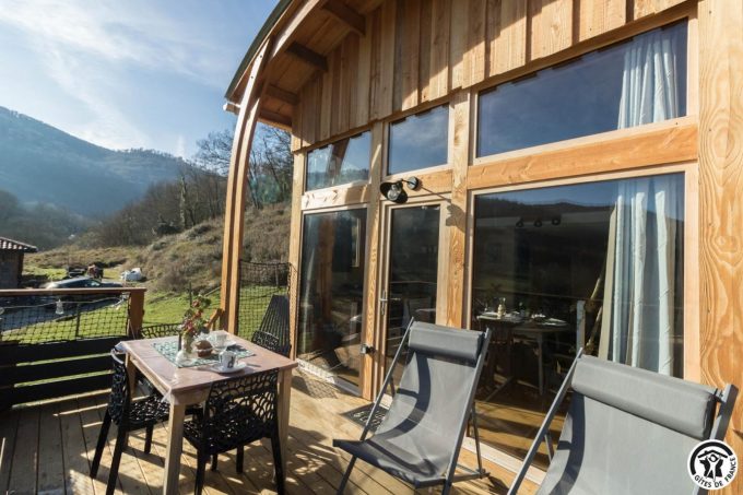 31G101666-a3e4b42936244daba82cc212964035ee